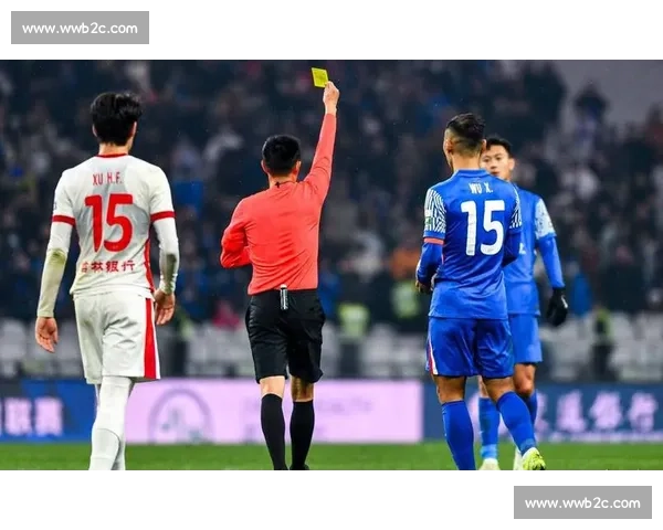 裁判争议!2026世界杯判罚尺度引热议,VAR成焦点! 裁判争议!2026世界杯判罚尺度引热议,VAR成焦点!