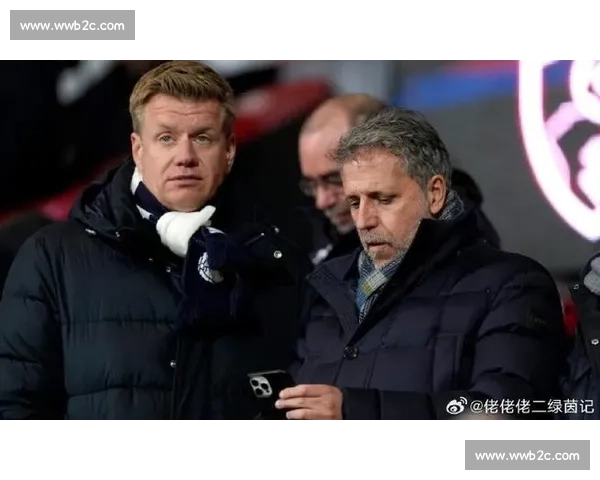 球迷呐喊声中，这位新帅能否扛住压力